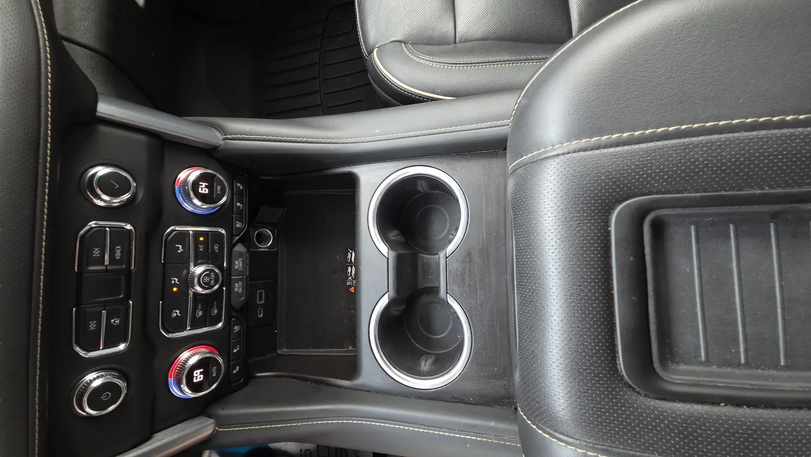 Used 2021 Blue GMC SLT image 34
