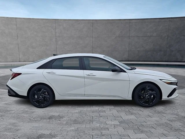 New 2026 White Hyundai SEL Sport image 8
