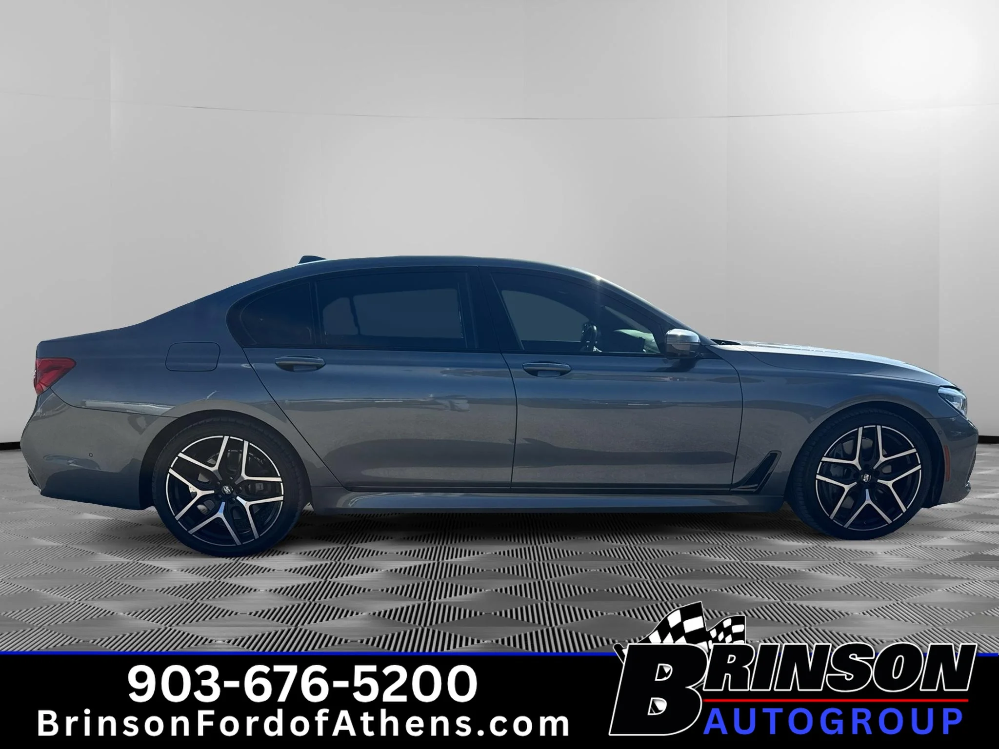 Used 2019 Magellan Gray Metallic BMW 750i image 4