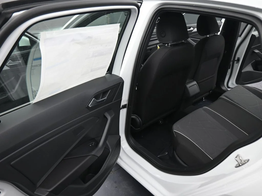 New 2026  Volkswagen 1.5T Sport image 38