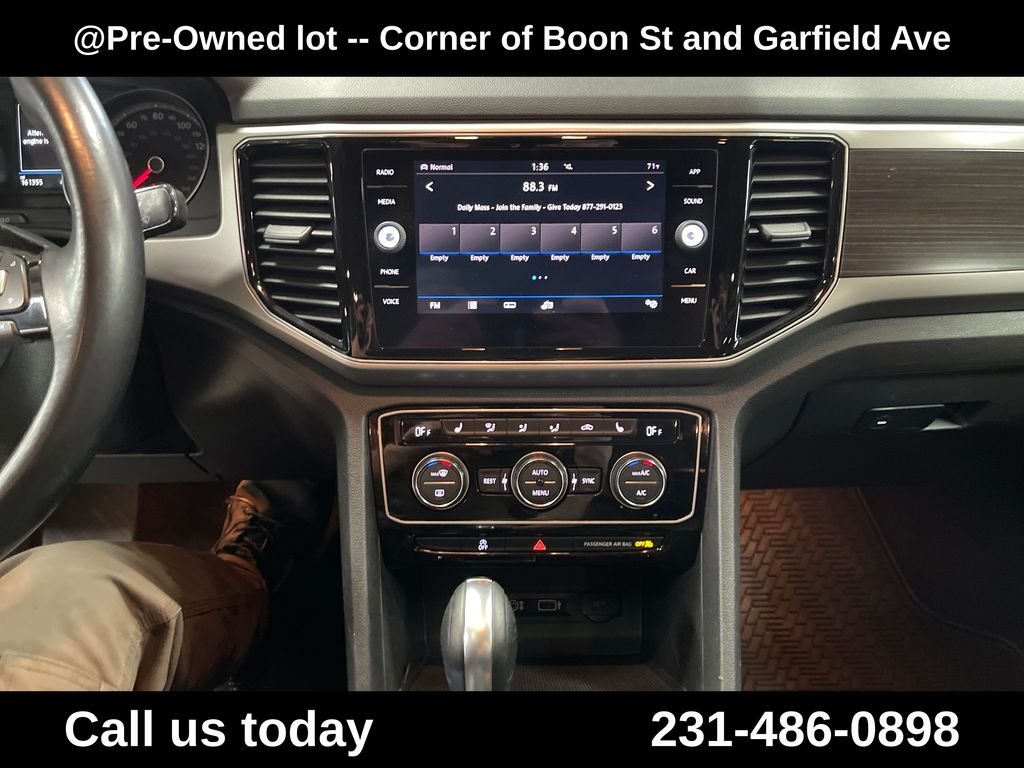 Used 2018 Gray Volkswagen SEL image 19