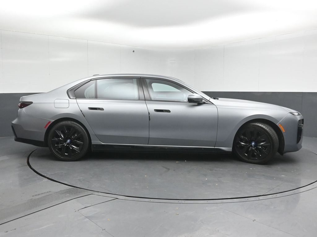 2023 BMW I7 - Image 7