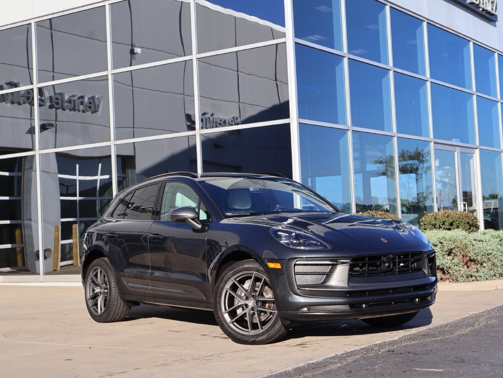 2025 Porsche Macan
