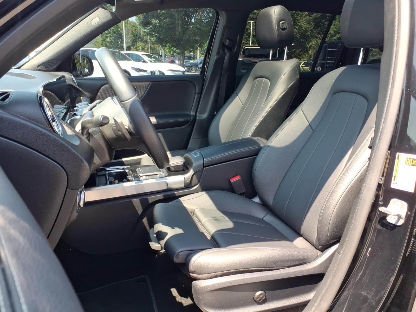Used 2023 Night Black Mercedes-Benz GLB 250 image 20