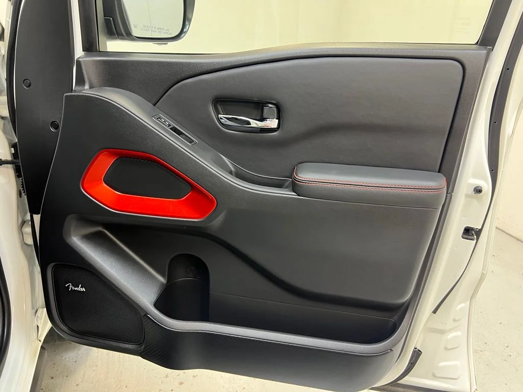 Used 2024 White Nissan PRO-4X image 30
