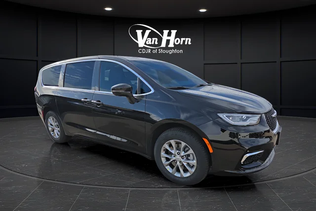 2026 Chrysler Pacifica Limited AWD's photo