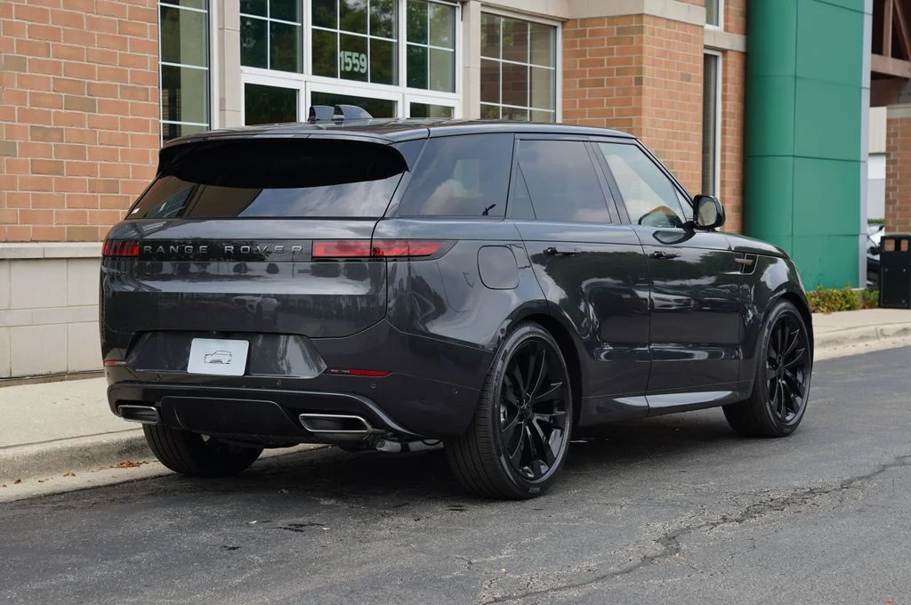 New 2026 Carpathian Grey Land Rover Dynamic SE image 6