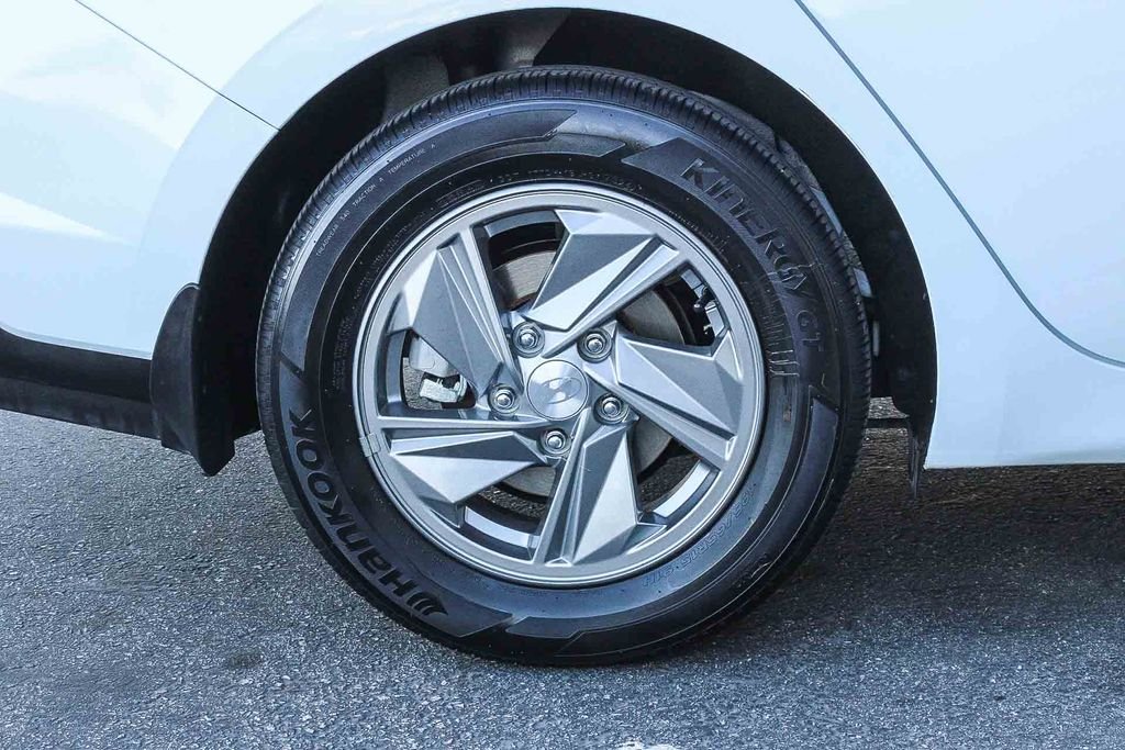 Certified Used 2025 White Hyundai SE image 12