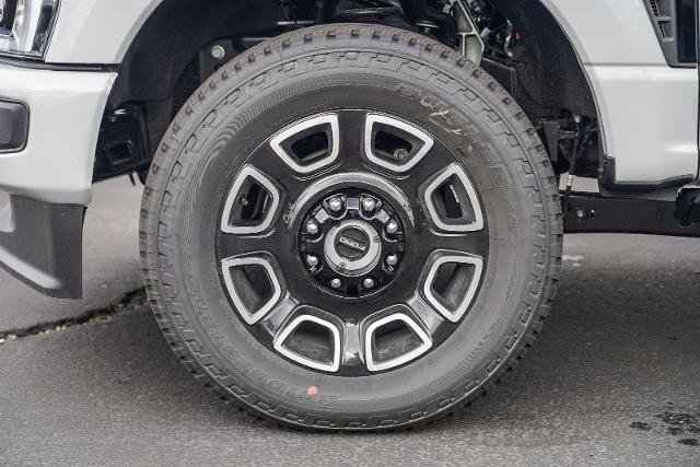 2026 Ford F-350 Super Duty Platinum - Photo 38