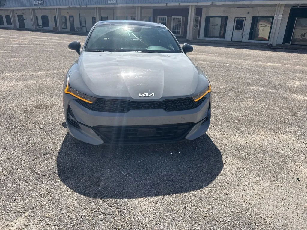 Used 2023 Wolf Gray Kia GT-Line image 3