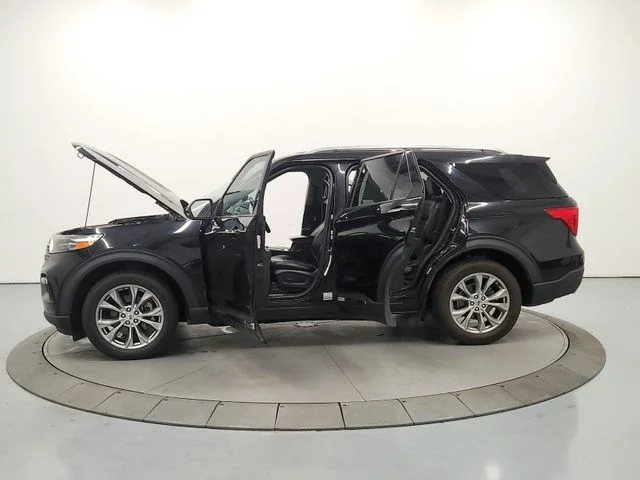 Used 2021 Black Ford Limited image 12