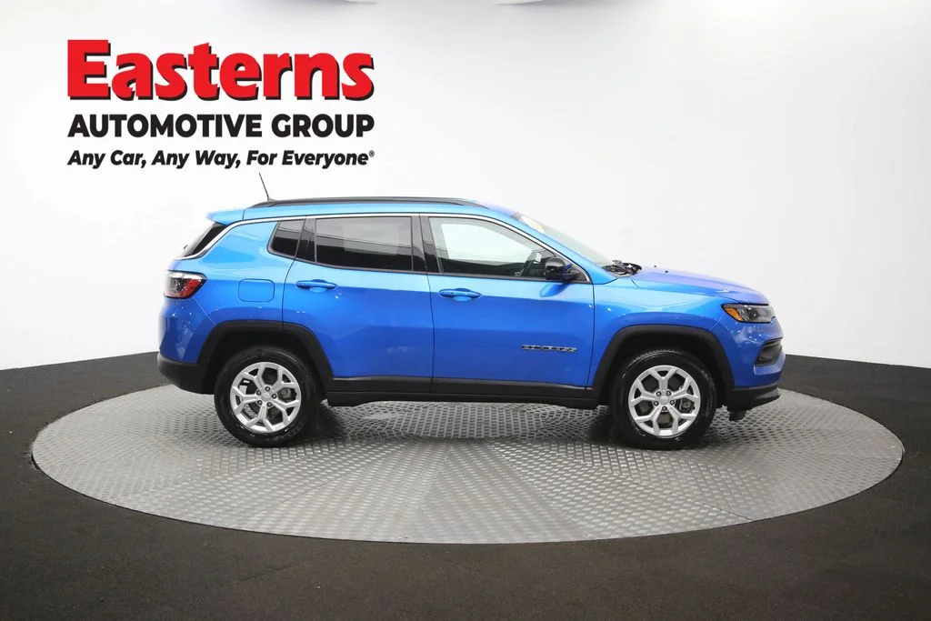 Used 2024 Blue Jeep Latitude image 43
