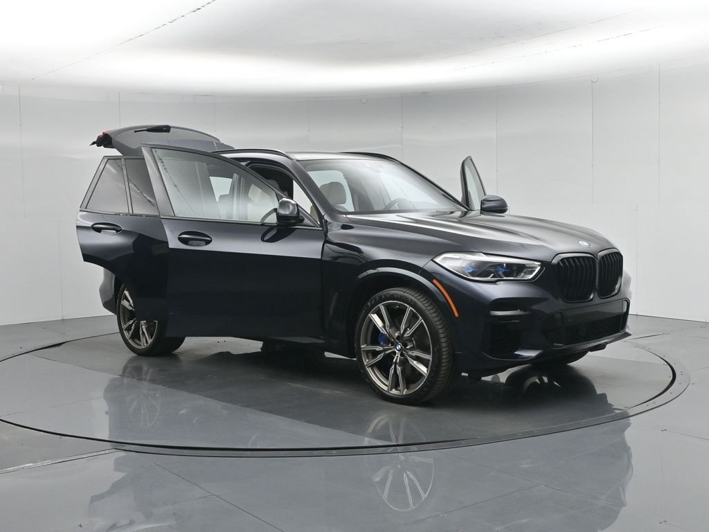 Used 2022 Black BMW M50i image 42