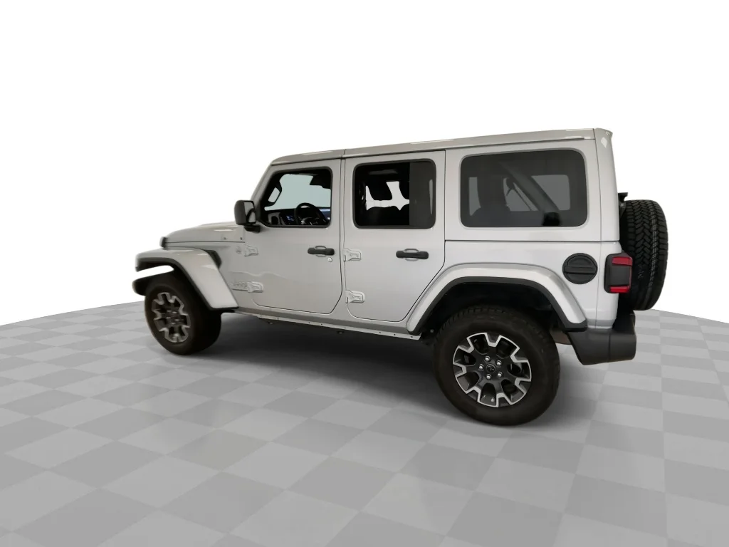 Used 2024 Silver Zynith Clear Coat Jeep Sahara image 7