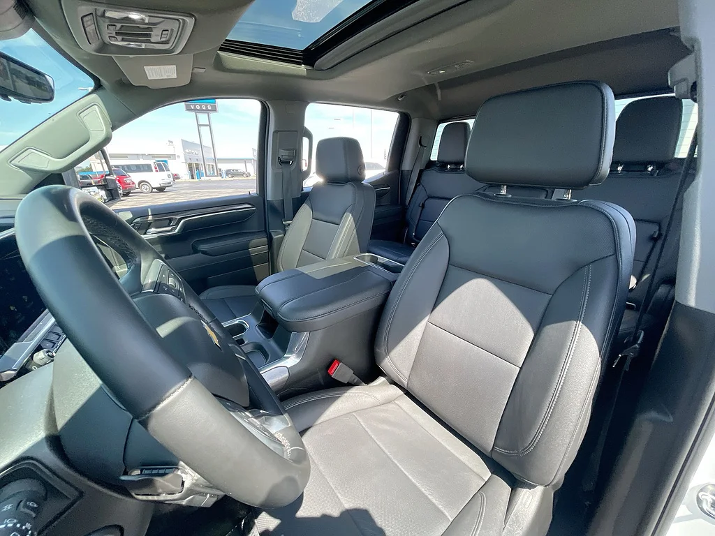 Used 2024 Summit White Chevrolet LTZ image 20