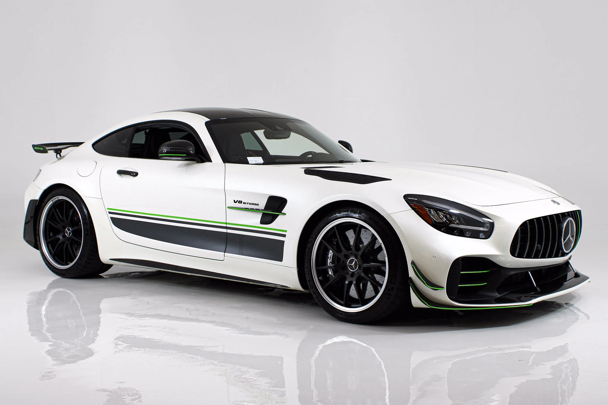 Used 2020 White Mercedes-Benz R PRO image 11