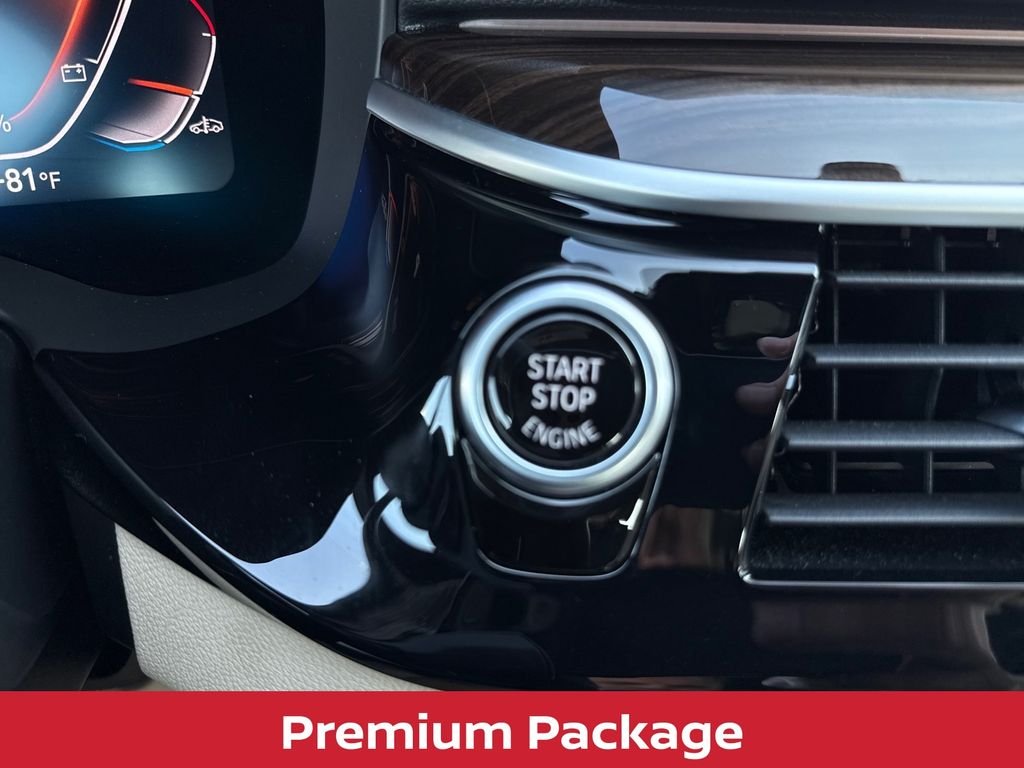 Used 2023 Alpine White BMW 540i xDrive w/premium pkg image 16
