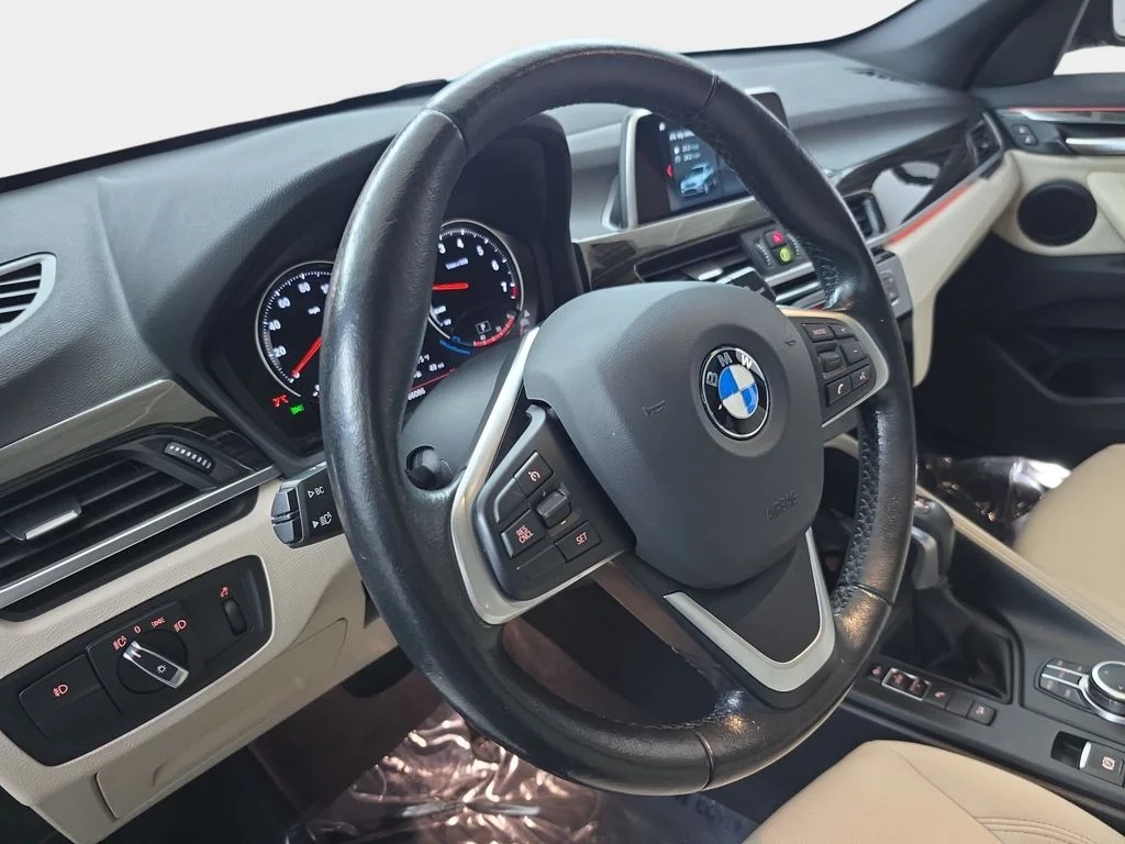 Used 2019 Mediterranean Blue Metallic BMW xDrive28i image 19