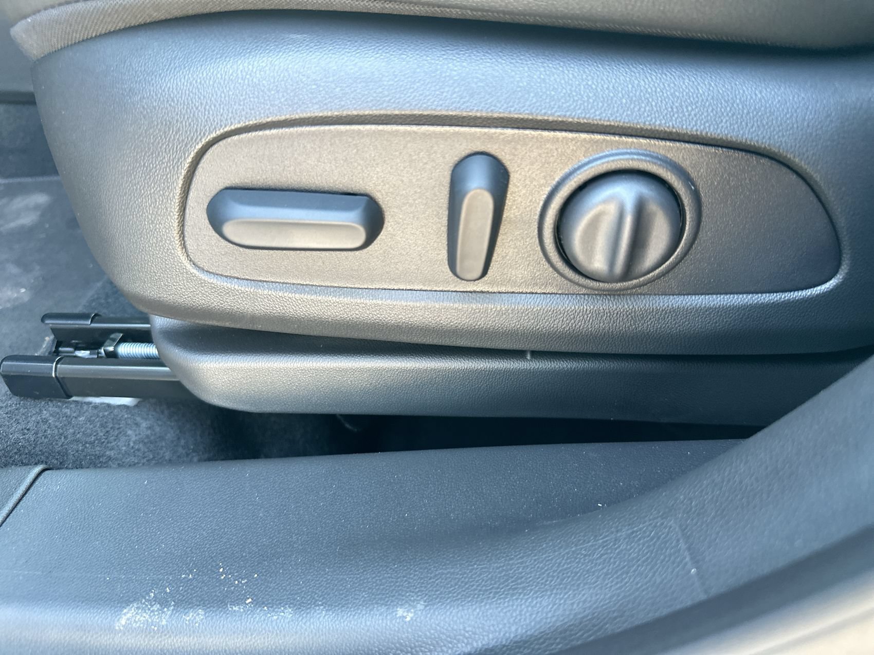 New 2026 Summit White Buick Preferred image 12