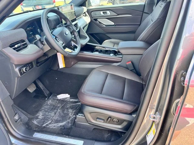 New 2026 Carbonized Gray Metallic Ford Platinum™ image 25