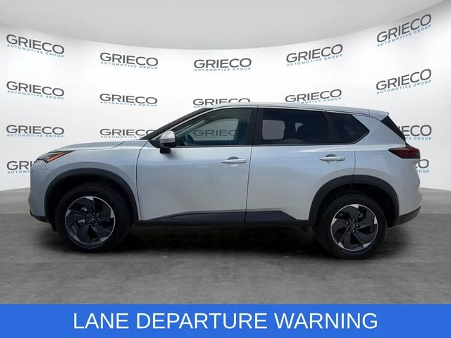 Used 2025 Silver Nissan SV image 4