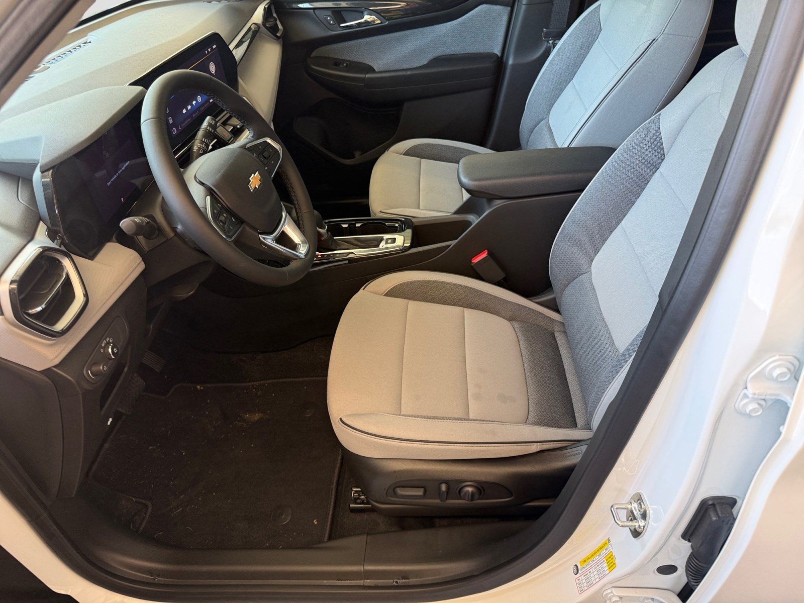 New 2026 Summit White Chevrolet LT image 11