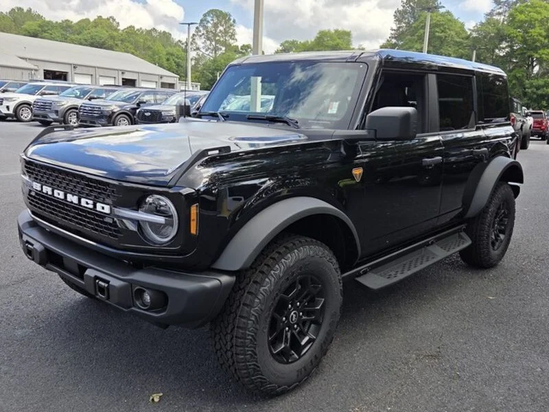 New 2026 Shadow Black Ford Badlands® image 3