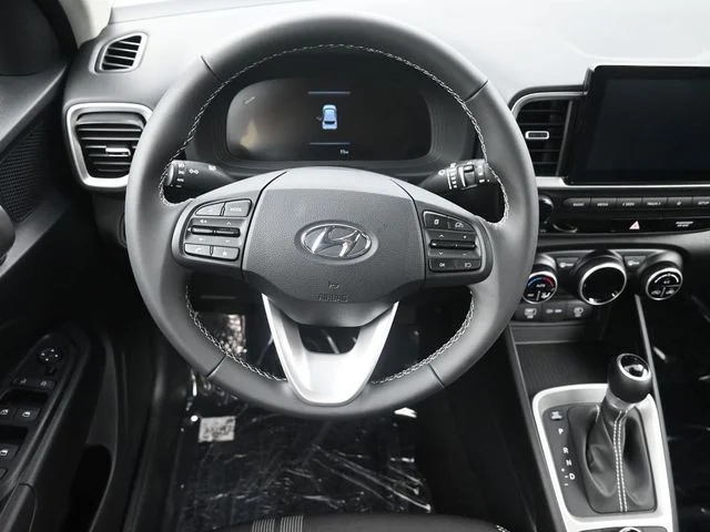 Used 2025 Blue Hyundai SEL image 14