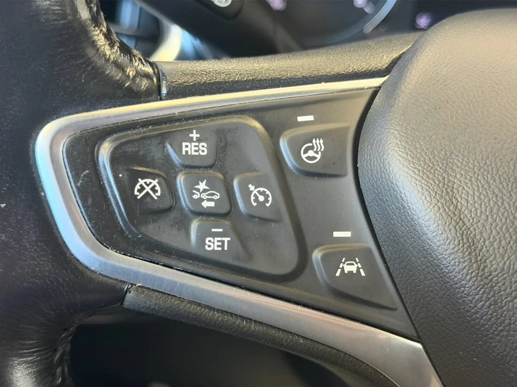 Used 2022 IRON GRAY METALLIC Chevrolet Premier image 31