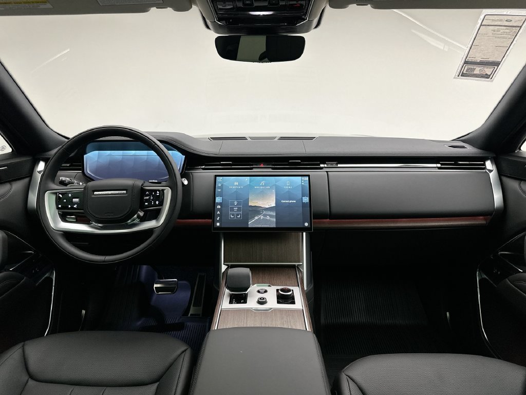 New 2027 Santorini Black Metallic Land Rover SE image 8