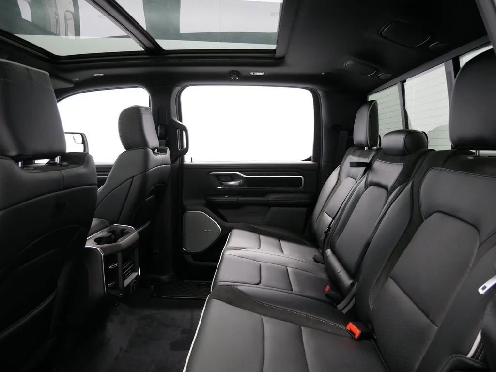 New 2026 Granite Crystal Metallic Clear-Coat Exterior Paint Ram Laramie image 14