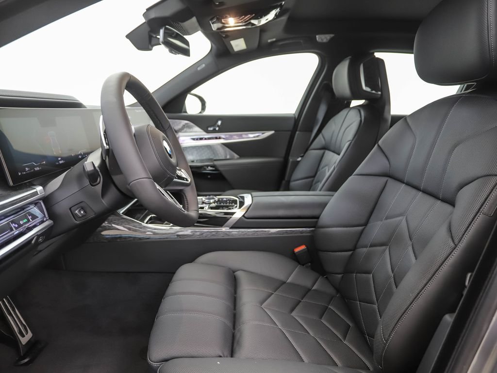 Used 2025 Gray Metallic BMW 760i xDrive image 11