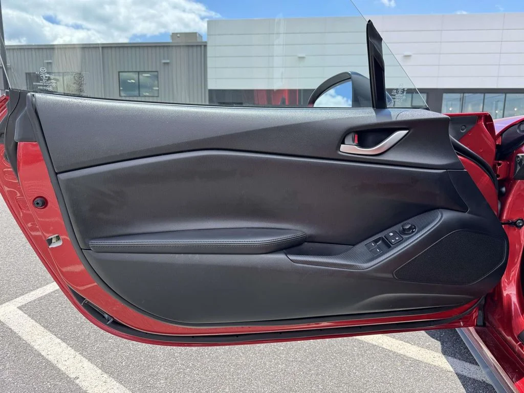 2025 Mazda MX-5 Miata Sport - Photo 26