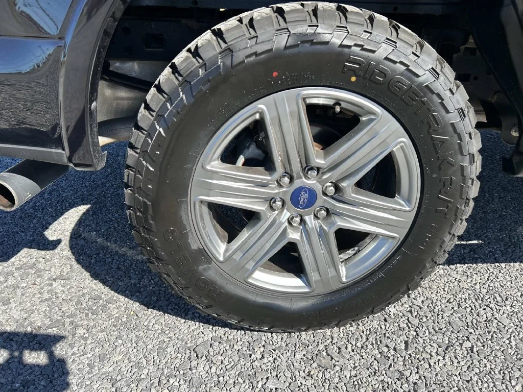 Used 2019 Black Ford XLT image 22