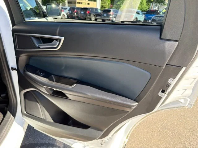 Used 2022 White Ford SEL image 29