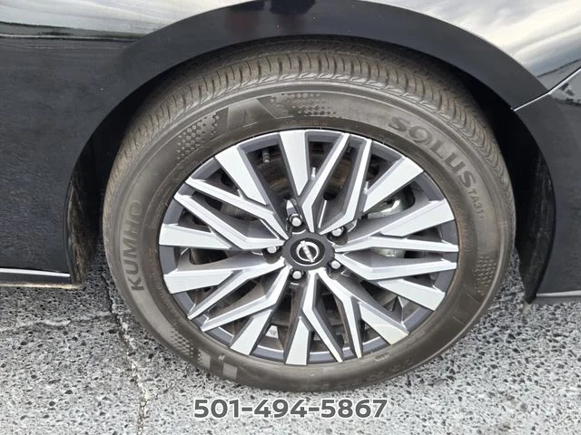 Used 2025 Black Nissan 2.5 SV image 17