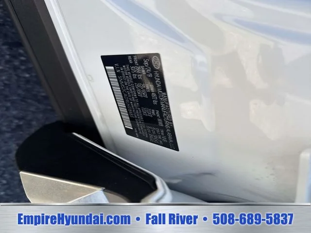 Used 2020 Gray Hyundai SE image 17