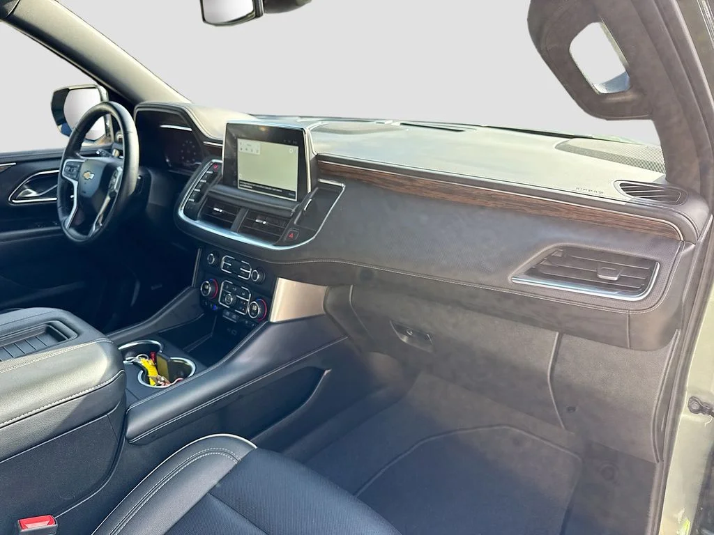 Used 2024 Green Chevrolet Premier image 32