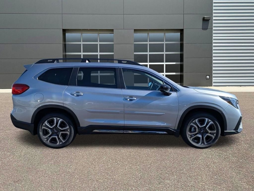 New 2026 Ice Silver Metallic Subaru Limited image 4