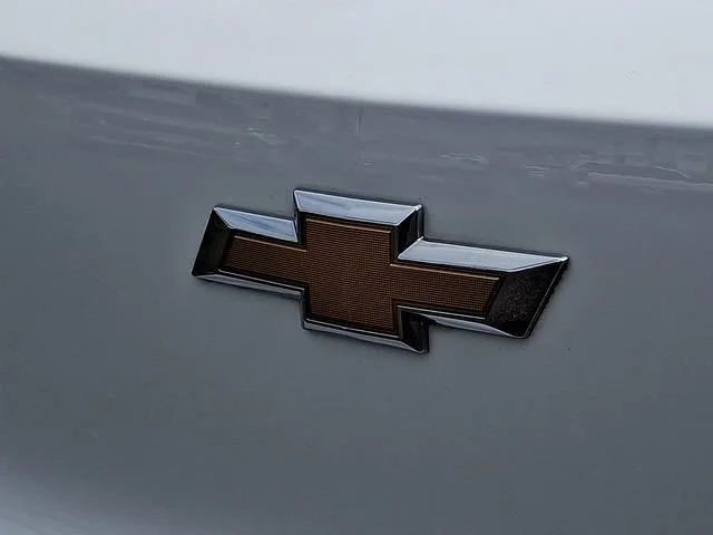 Used 2023 Summit White Chevrolet LT image 31