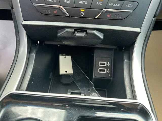 Used 2019 White Ford SEL image 40