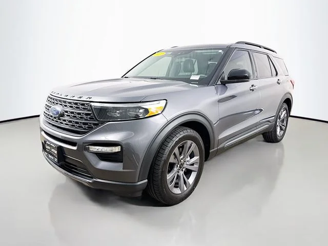 Used 2022 Gray Ford XLT image 3