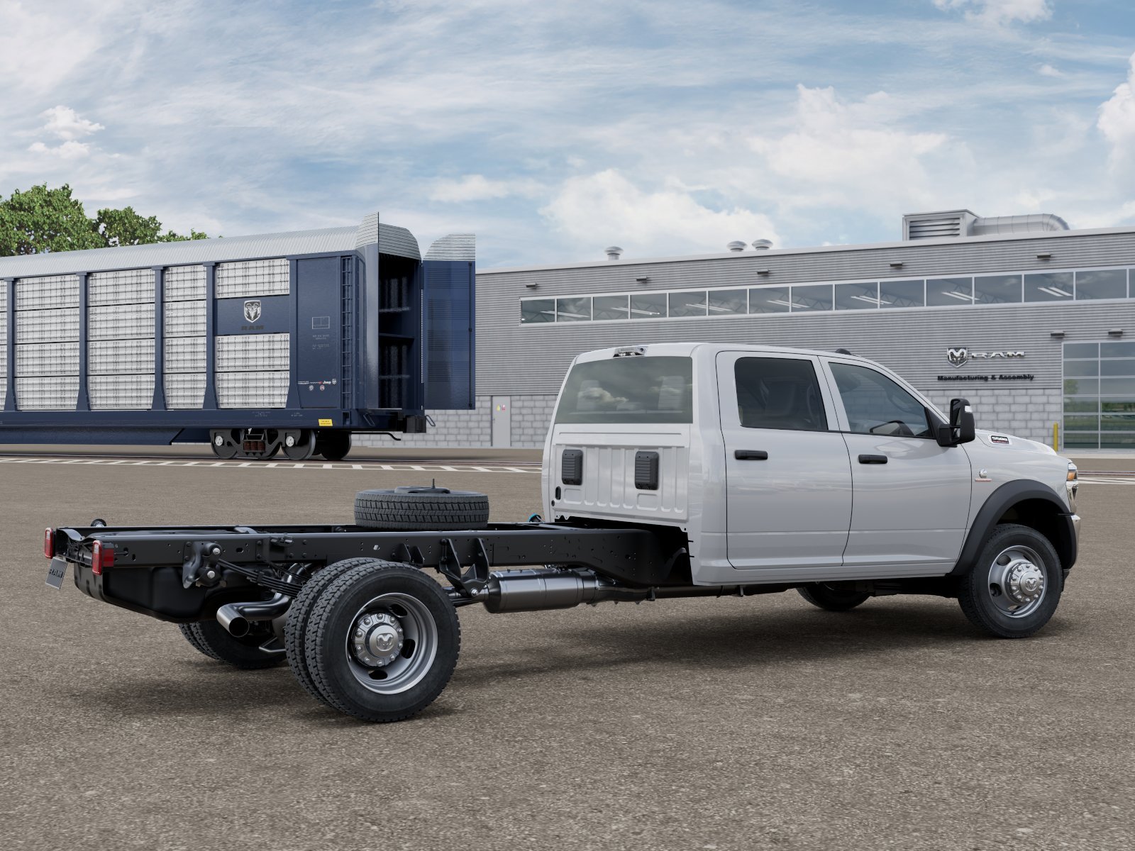 New 2026 Bright White Clear-Coat Exterior Paint RAM TRADESMAN image 2