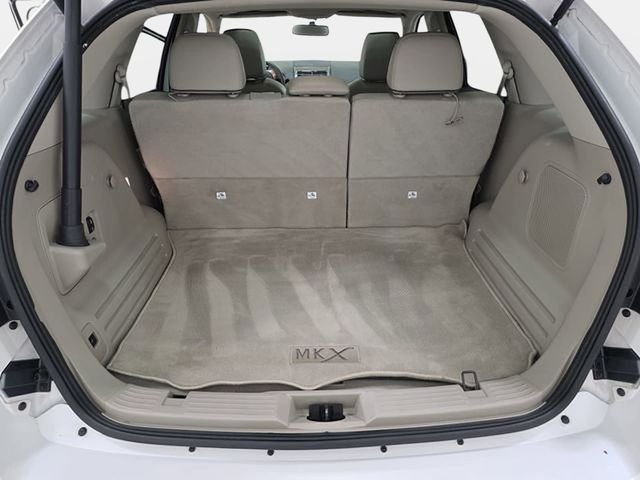 Used 2015 White Lincoln Base image 35