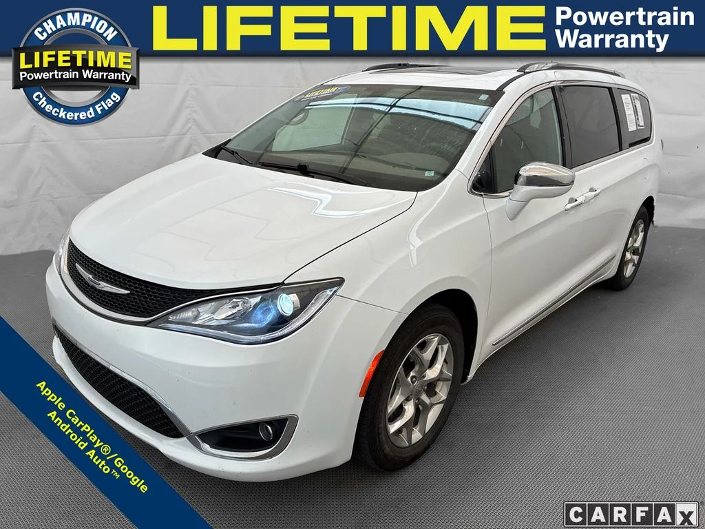 2019 Chrysler Pacifica Limited's photo