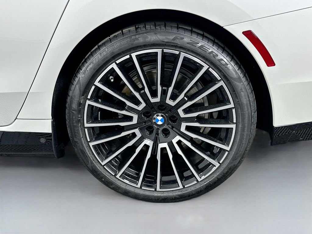 Used 2026 Mineral White Metallic BMW 750e xDrive image 23
