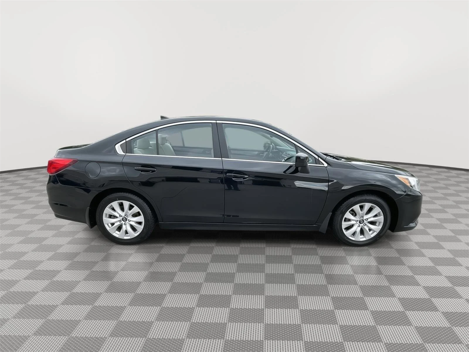 Used 2016 Crystal Black Silica Subaru 2.5i Premium image 13
