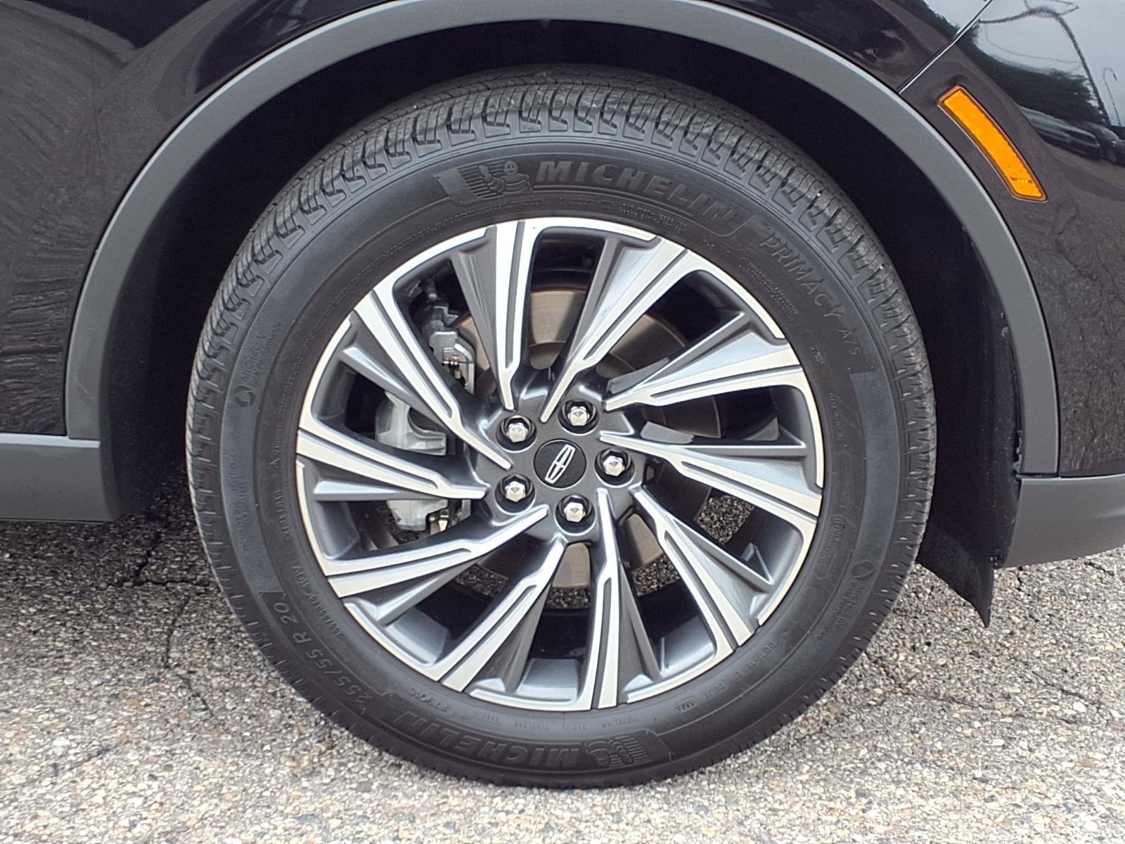 Used 2025 Infinite Black Metallic Lincoln Premiere image 30