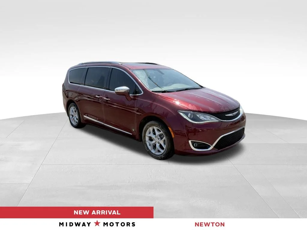 Used 2020 Red Chrysler Limited image 1