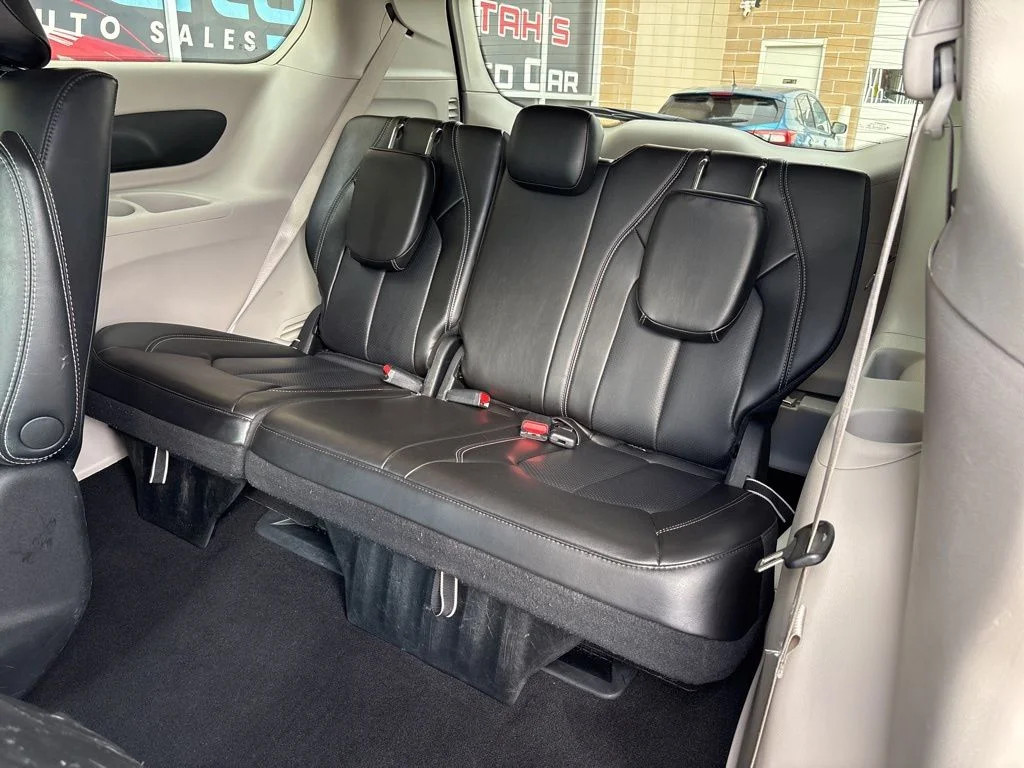 Used 2023 White Chrysler Touring L image 16